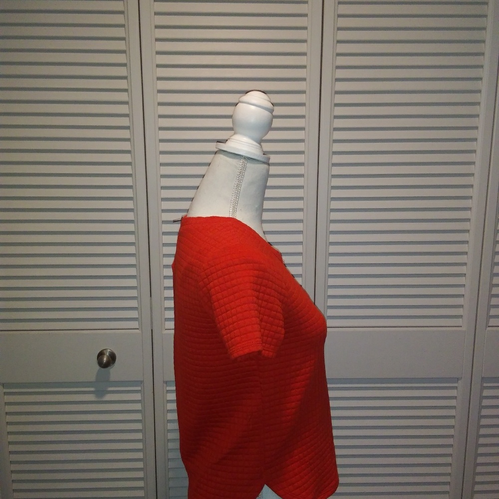 Top (NEW) - Picture 4 of 6